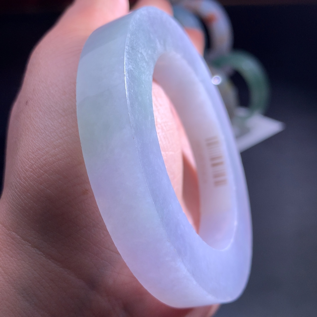 定制翡翠未镶嵌翡翠手镯