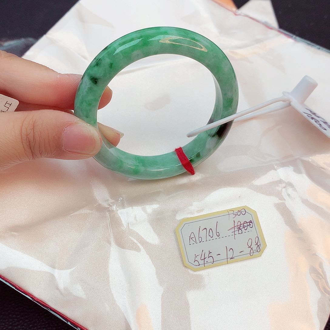 翡翠手镯未镶嵌天然缅甸翡翠A货