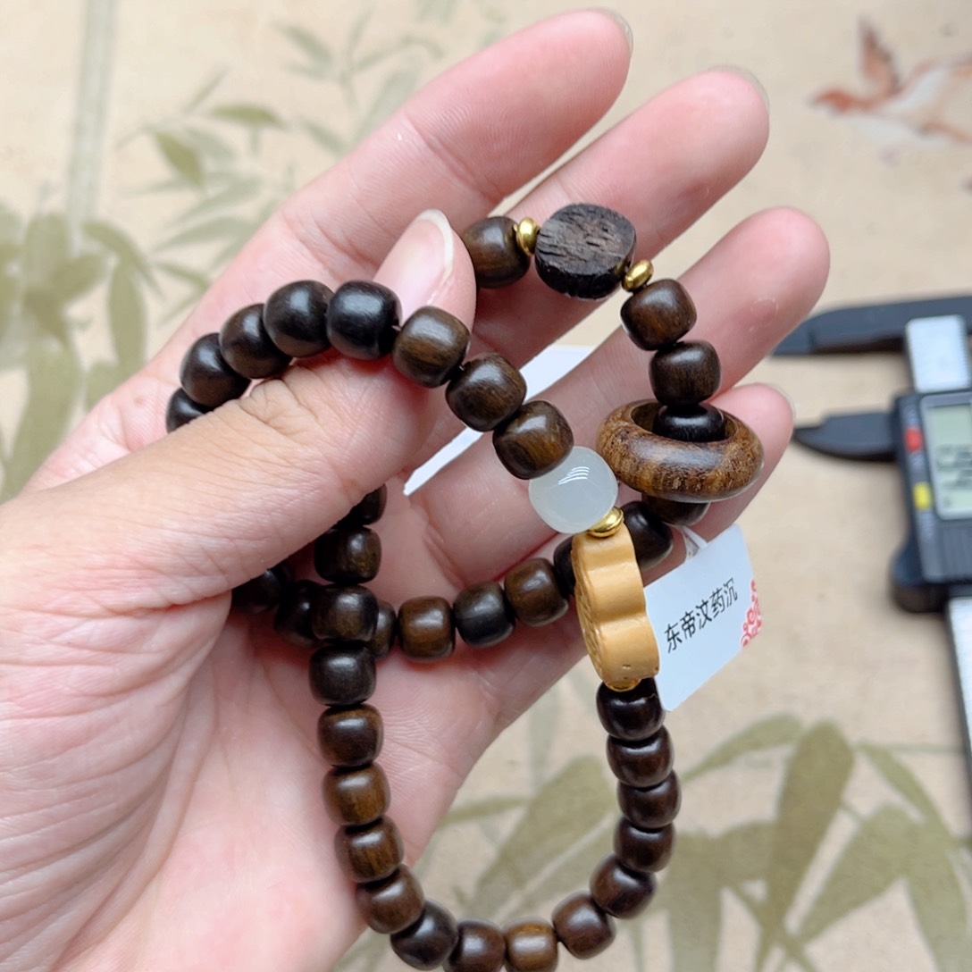 沉香香囊沉香虫漏