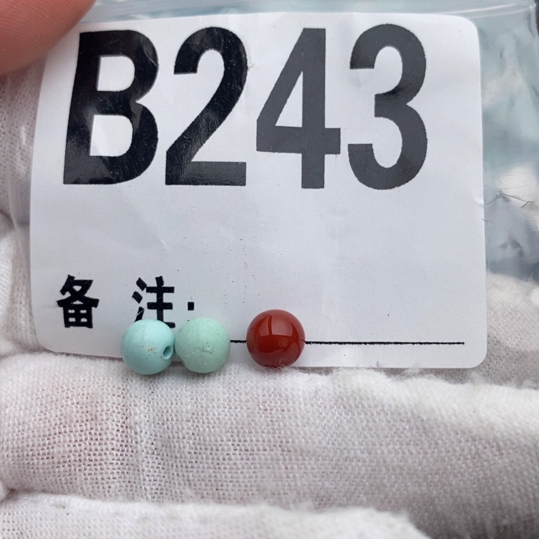 未镶嵌卡5.8圆珠一对南红玛瑙