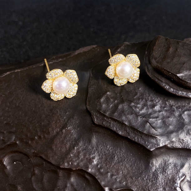 925银耳饰 优雅时尚花瓣淡水珠小众花五瓣花耳钉3096078