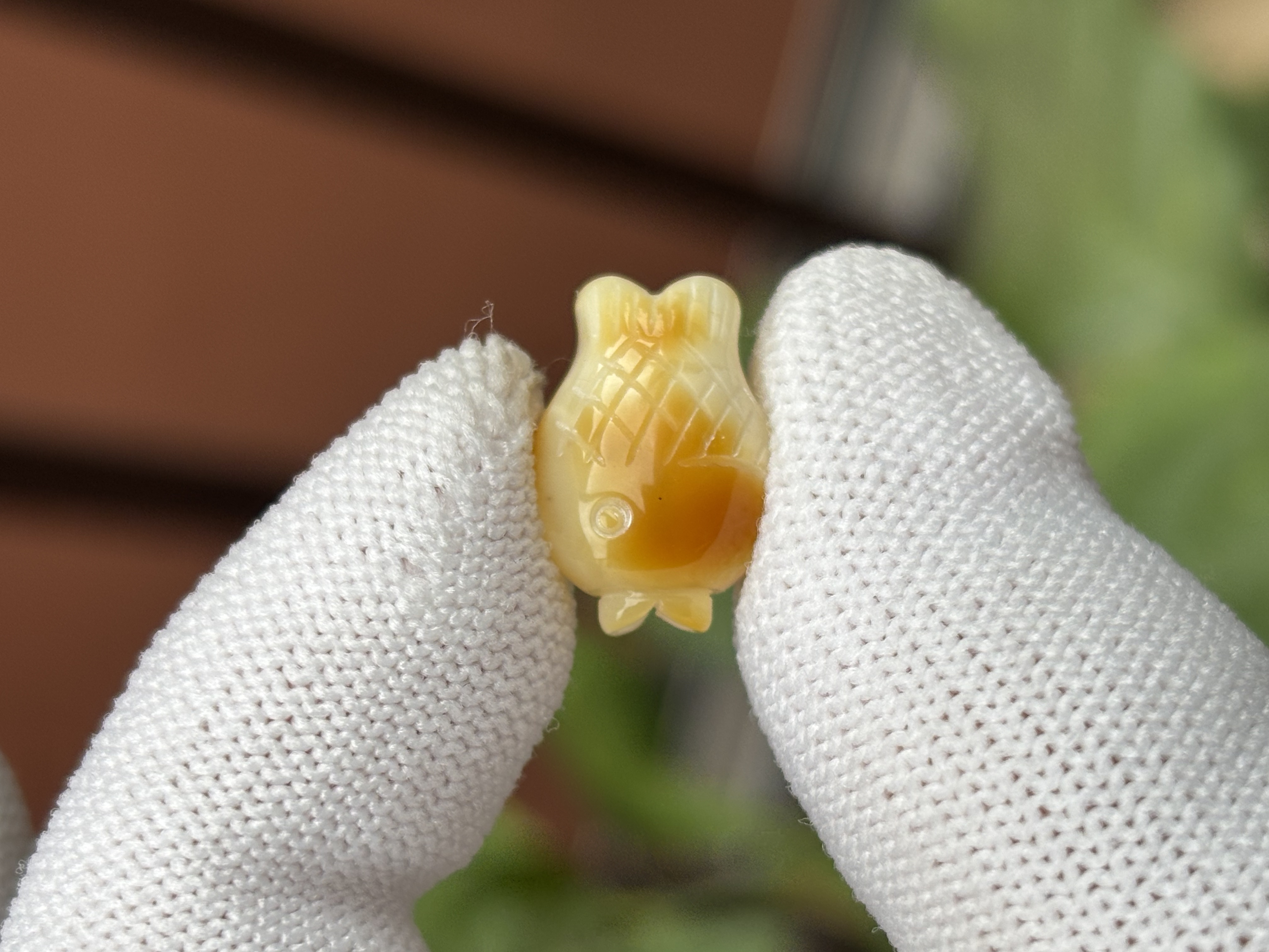 5517天然蜜蜡琥珀小鱼配饰16.5x11.5x8.4mm