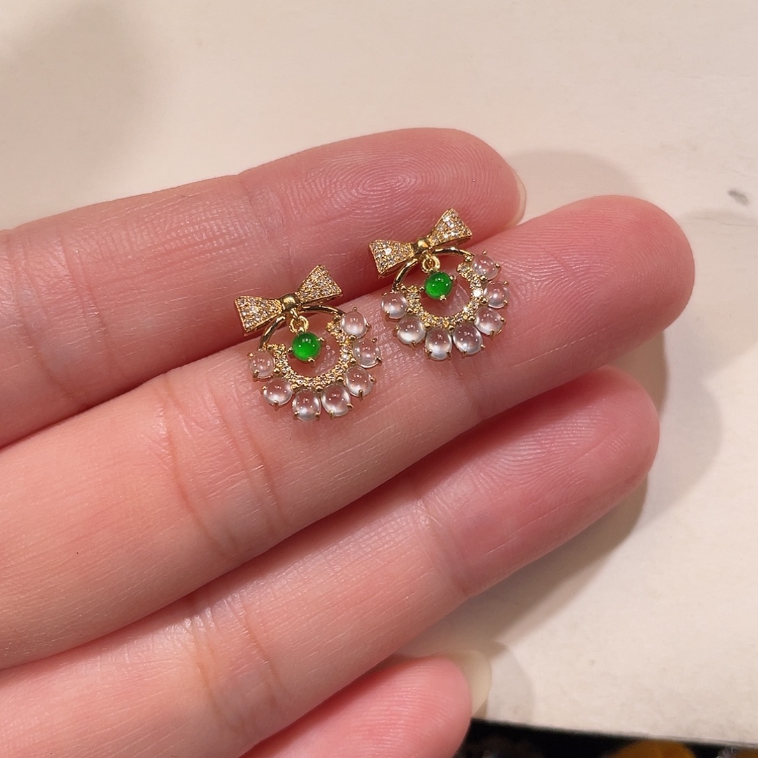 翡翠18K金镶嵌耳饰南非钻