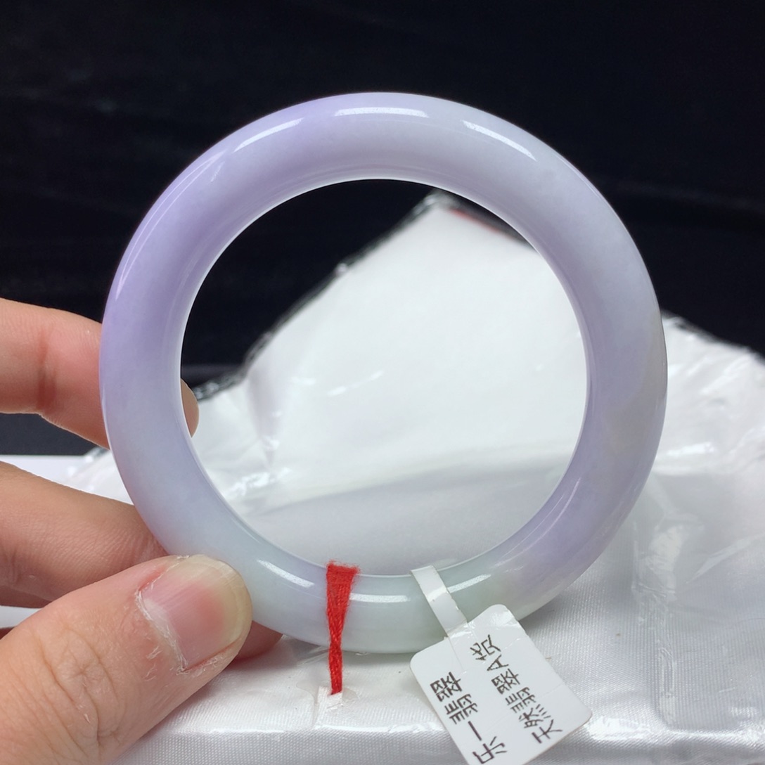 翡翠手镯（圆镯）未镶嵌54.6