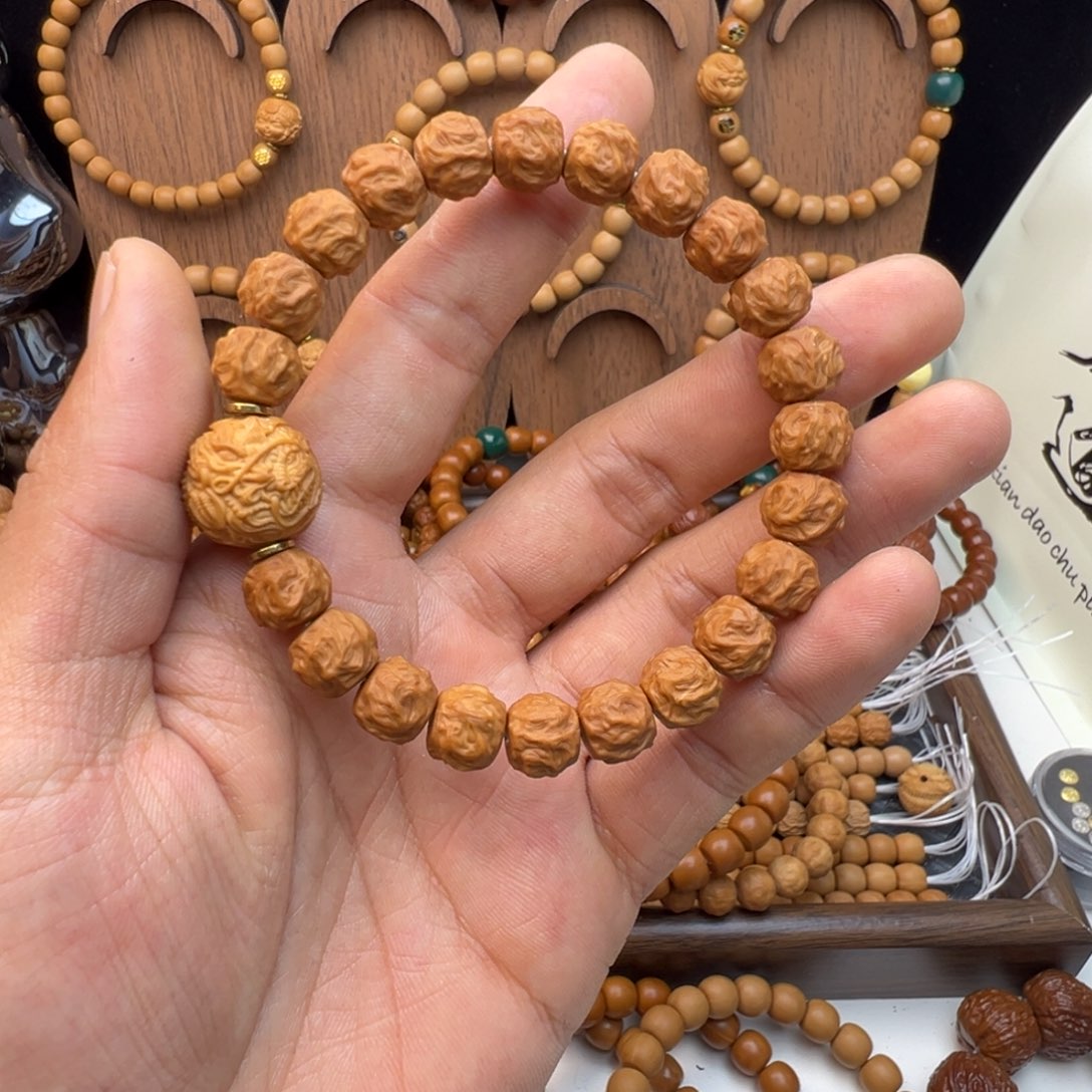 难***违吊坠猴头核桃龙蛇