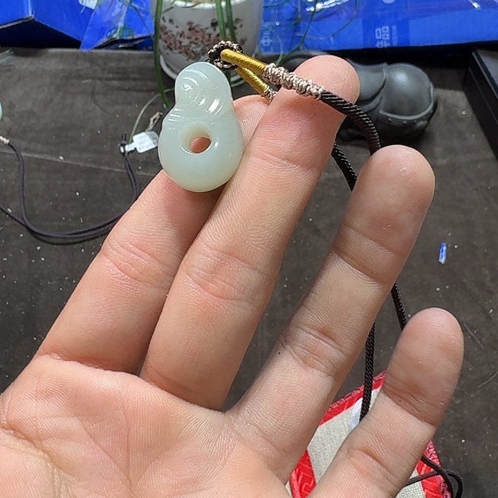 未镶嵌和田玉（糖玉）车挂