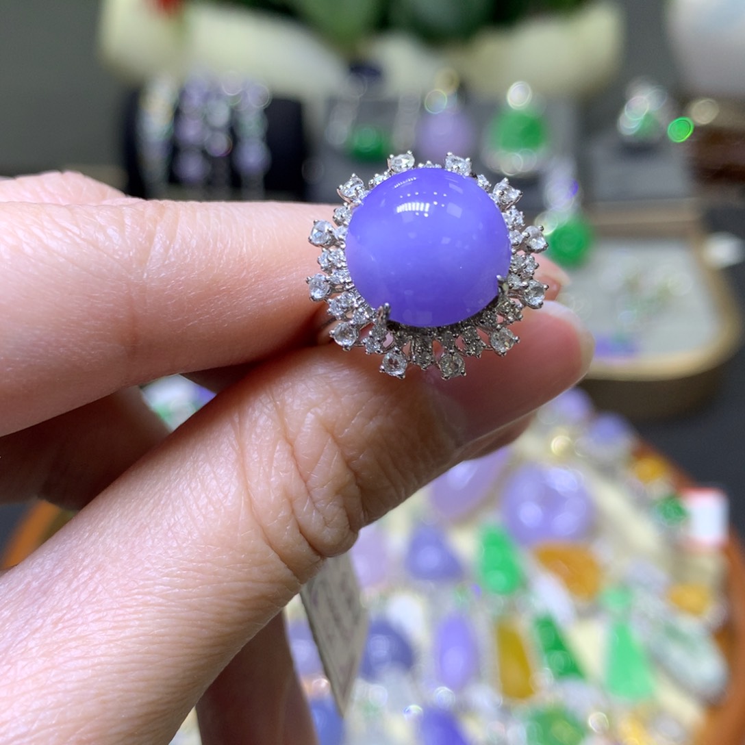 翡翠颈饰18K金镶嵌翡翠吊坠项链