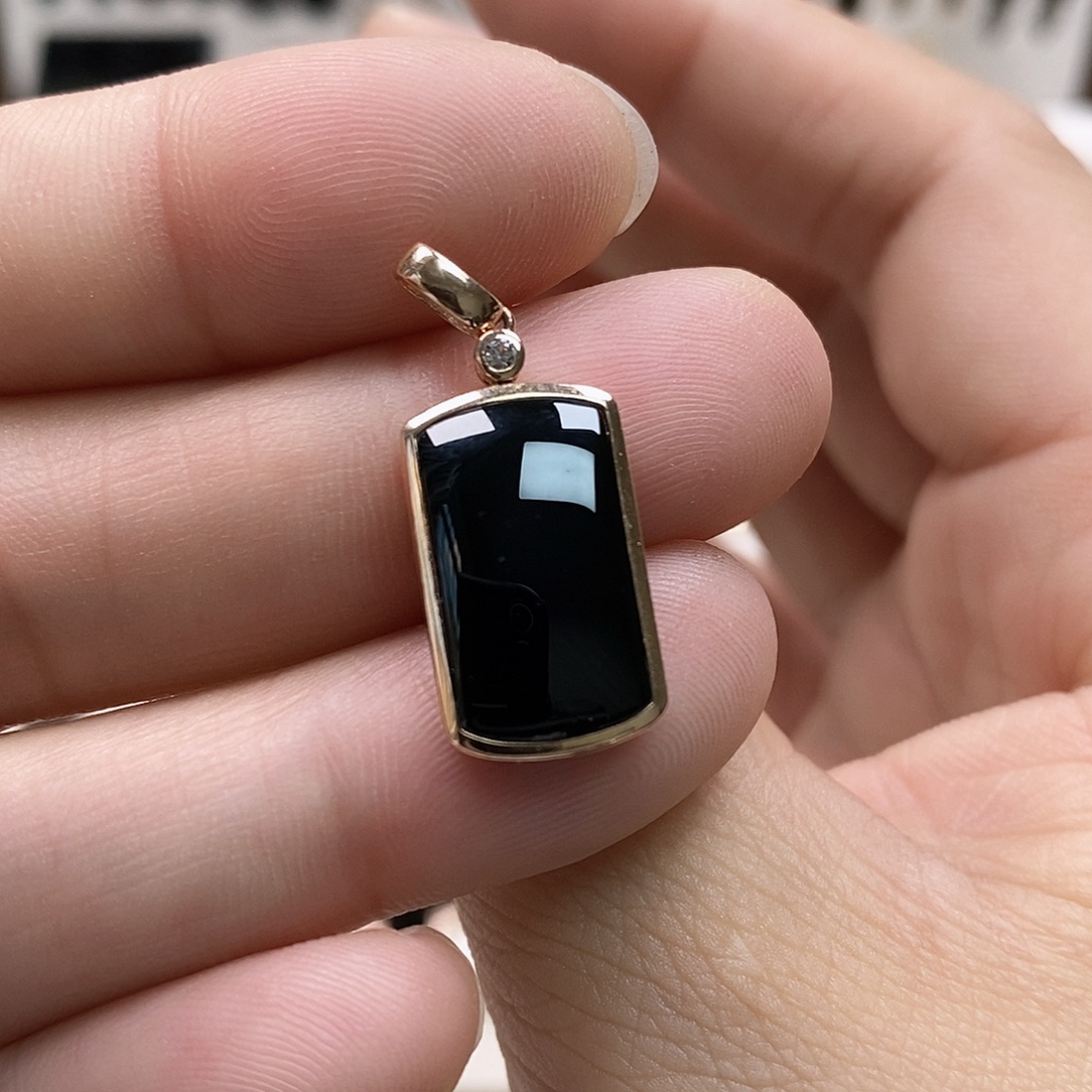 翡翠18K金镶嵌耳饰