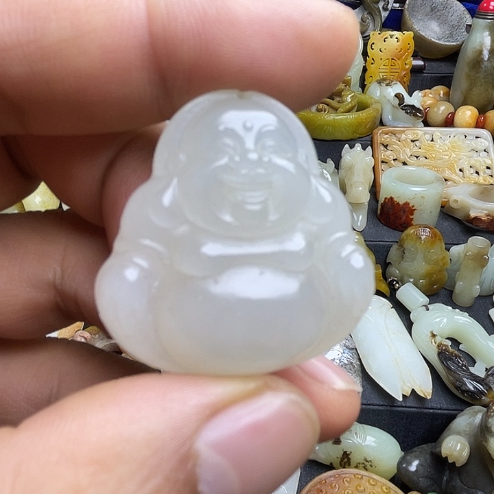 颈饰未镶嵌和田玉