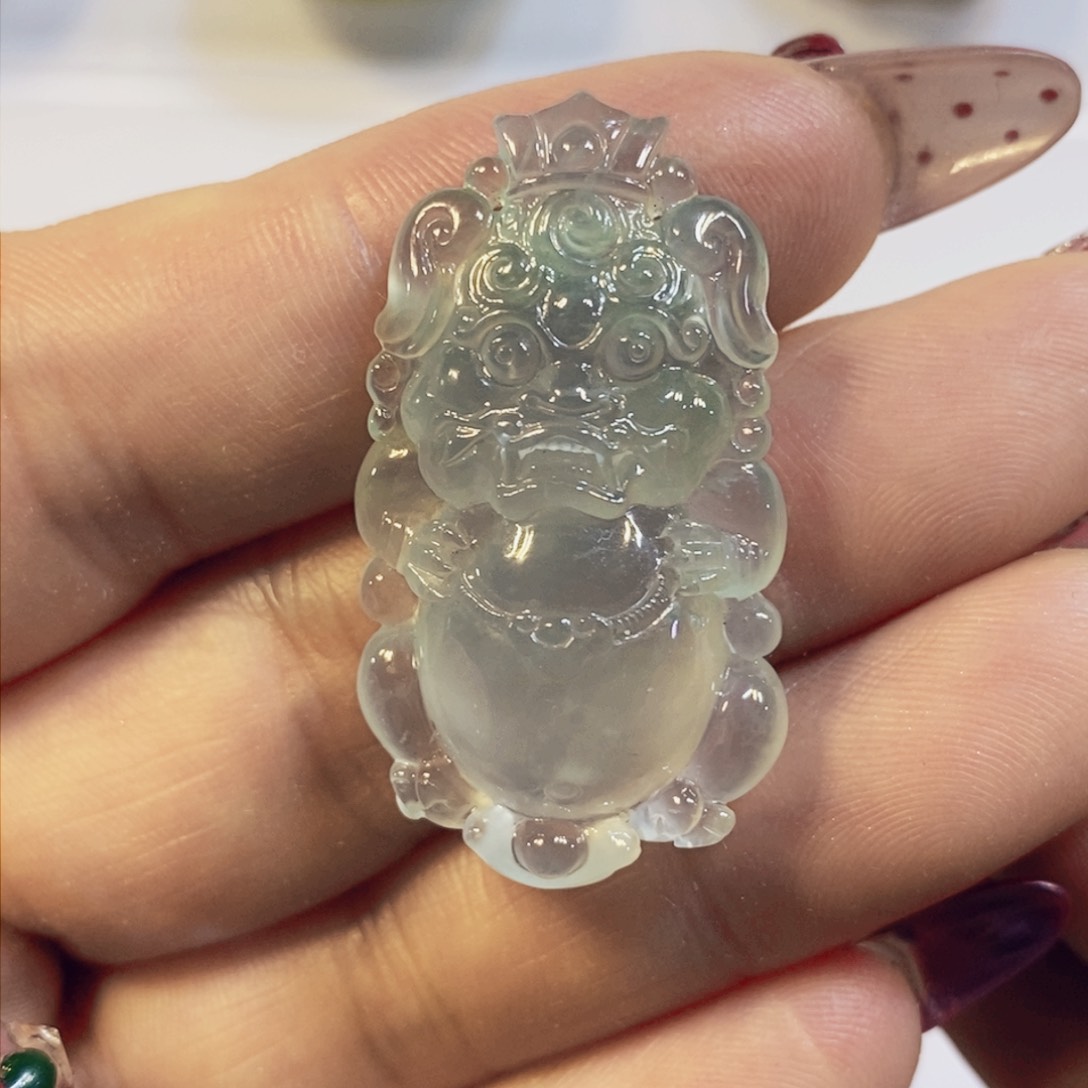 翡翠颈饰未镶嵌翡翠吊坠