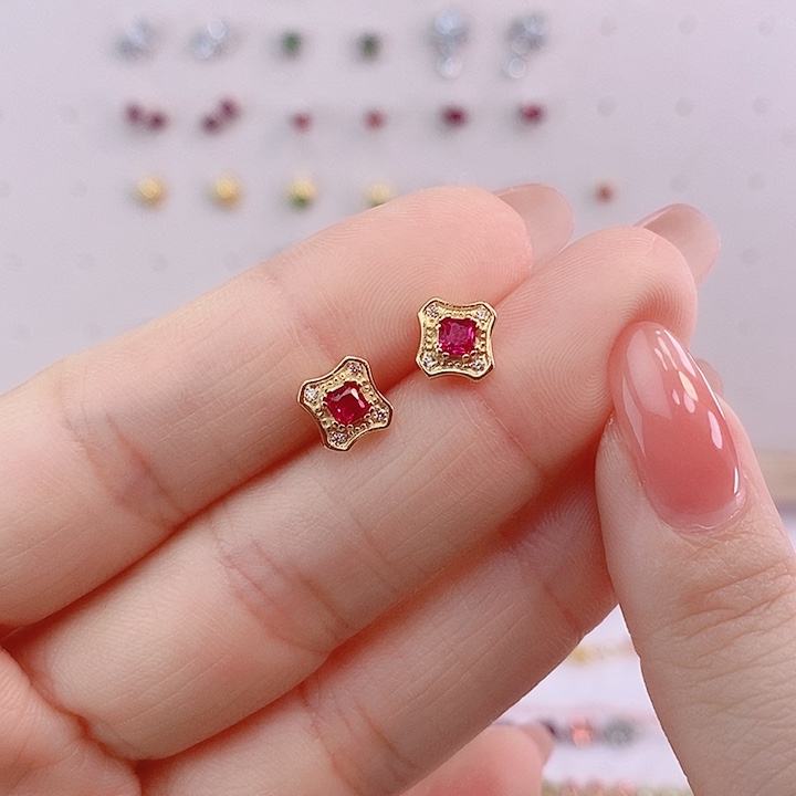 红宝石耳饰银S925镶嵌红刚玉