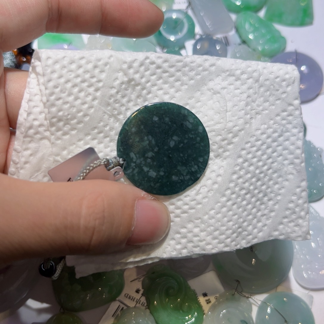 翡翠颈饰未镶嵌天然翡翠A货