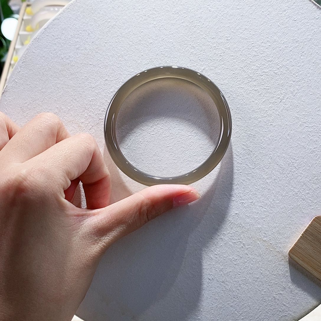 手镯玛瑙/玉髓未镶嵌57.4