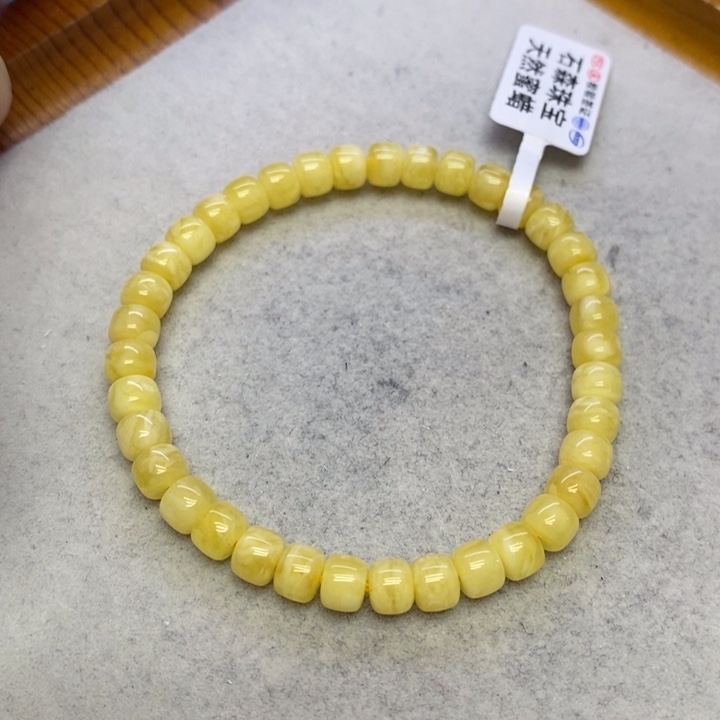 蜜蜡裸石未镶嵌手串