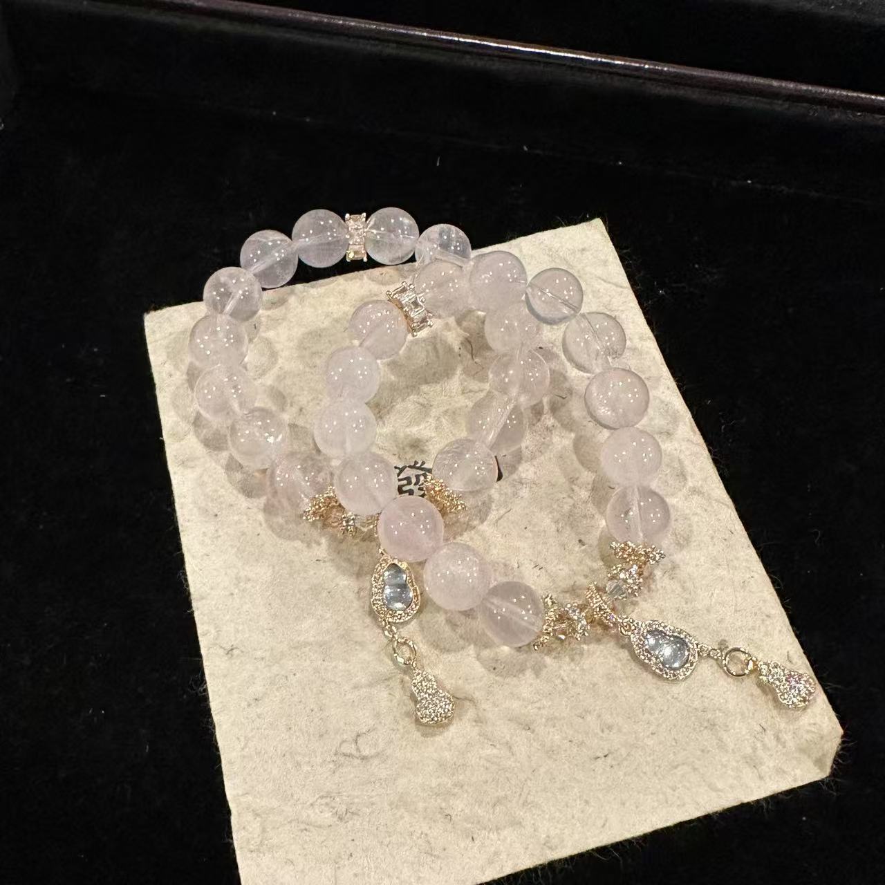 D105 11莫粉莫粉设计款手串 颜色微差 多样性发一