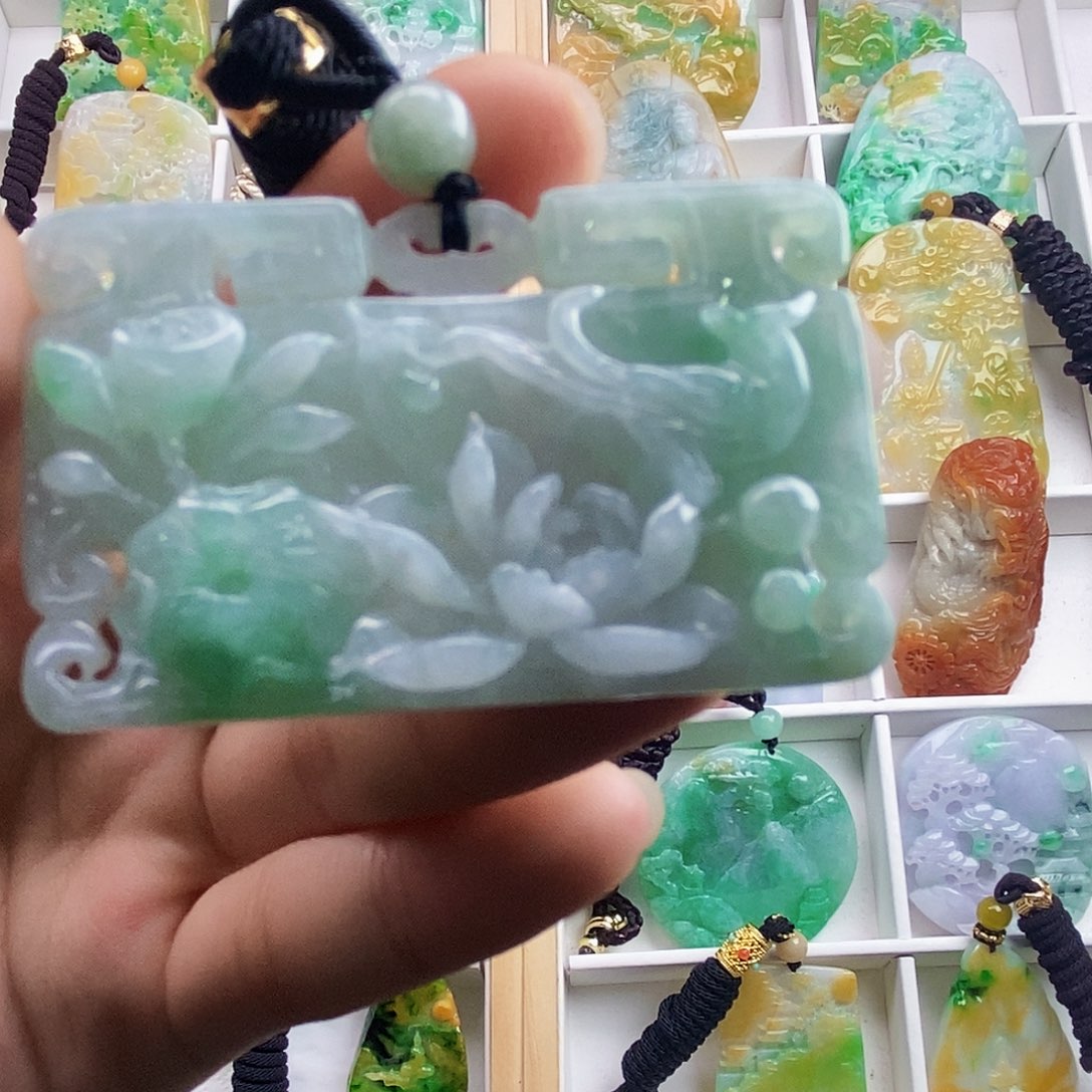 颈饰未镶嵌翡翠翡翠