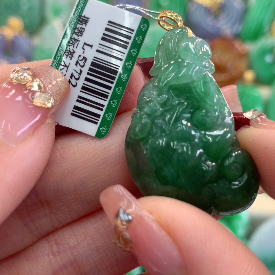 翡翠吊坠(不含链)18K金镶嵌