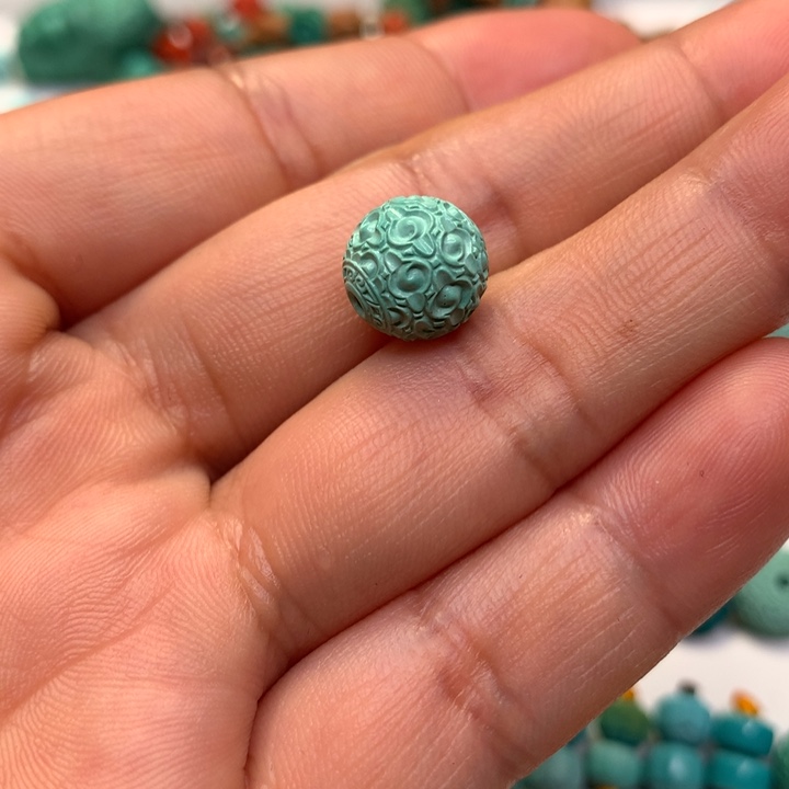 绿松石未镶嵌颈饰