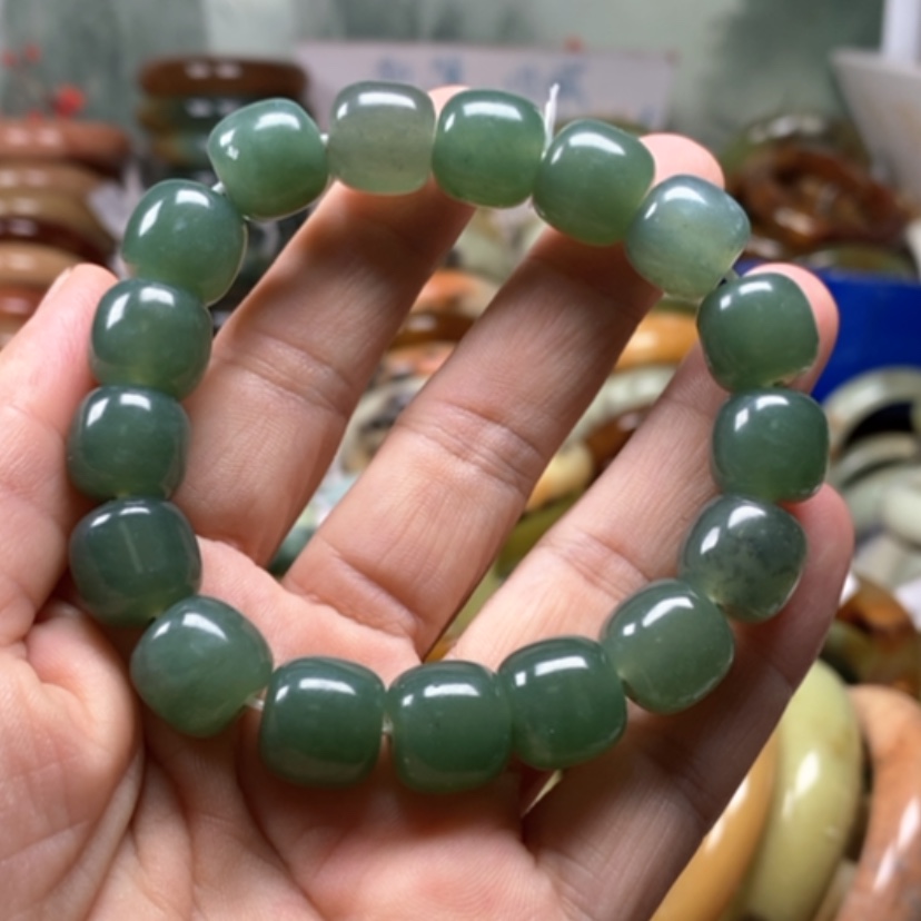 【闪购商品】未镶嵌蛇纹石玉手镯