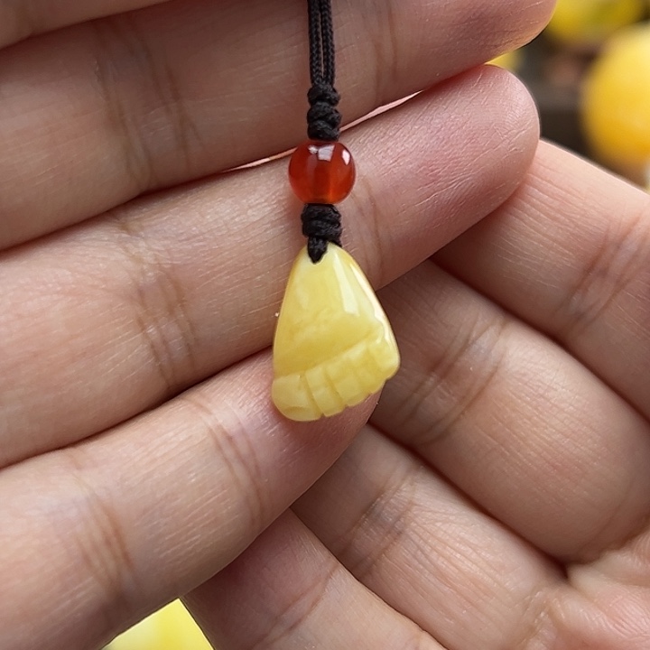 蜜蜡裸石未镶嵌挂件