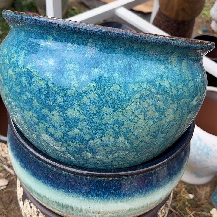 正品紫砂口30高20。30高25