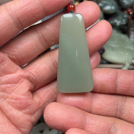 和田玉吊坠未镶嵌