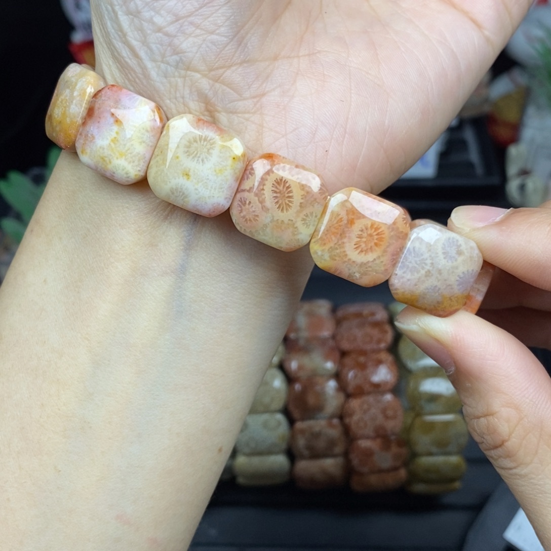 硅化玉未镶嵌手链16果冻满花