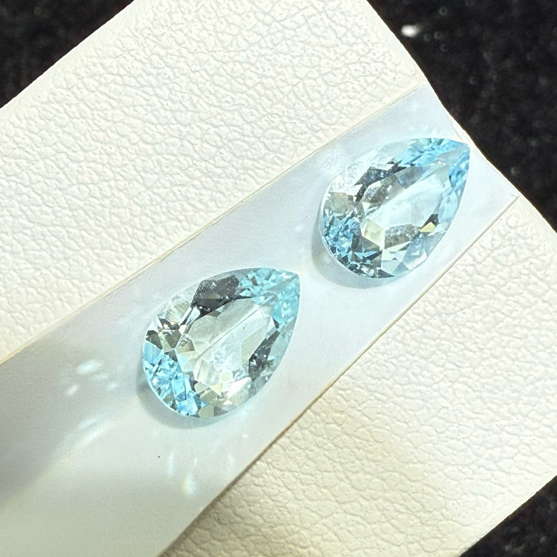 天然极美海蓝宝裸石，重量: 2.23ct  规格: 8.9*6*3.8毫米