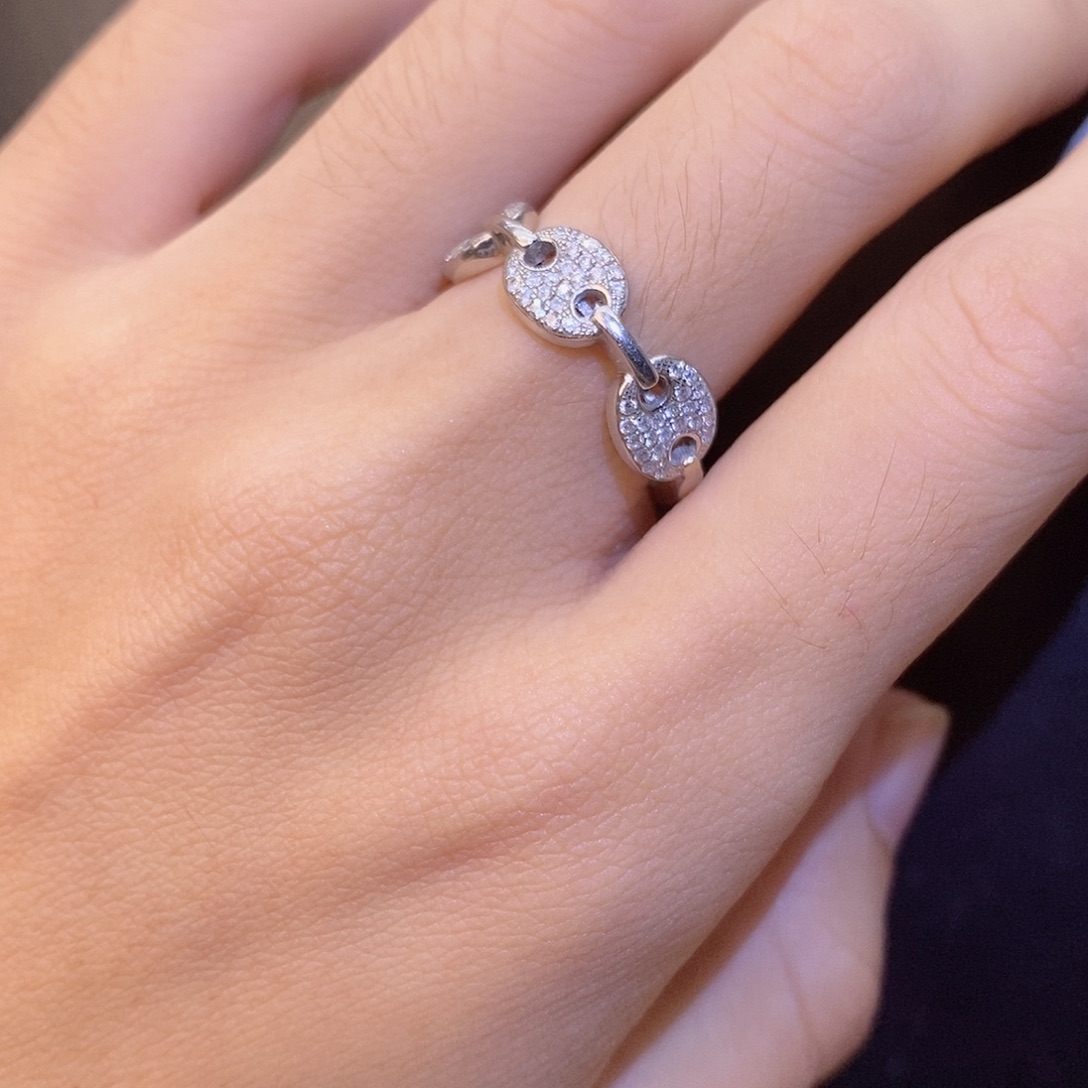 18K金镶嵌戒指/指环钻石猪鼻子k白