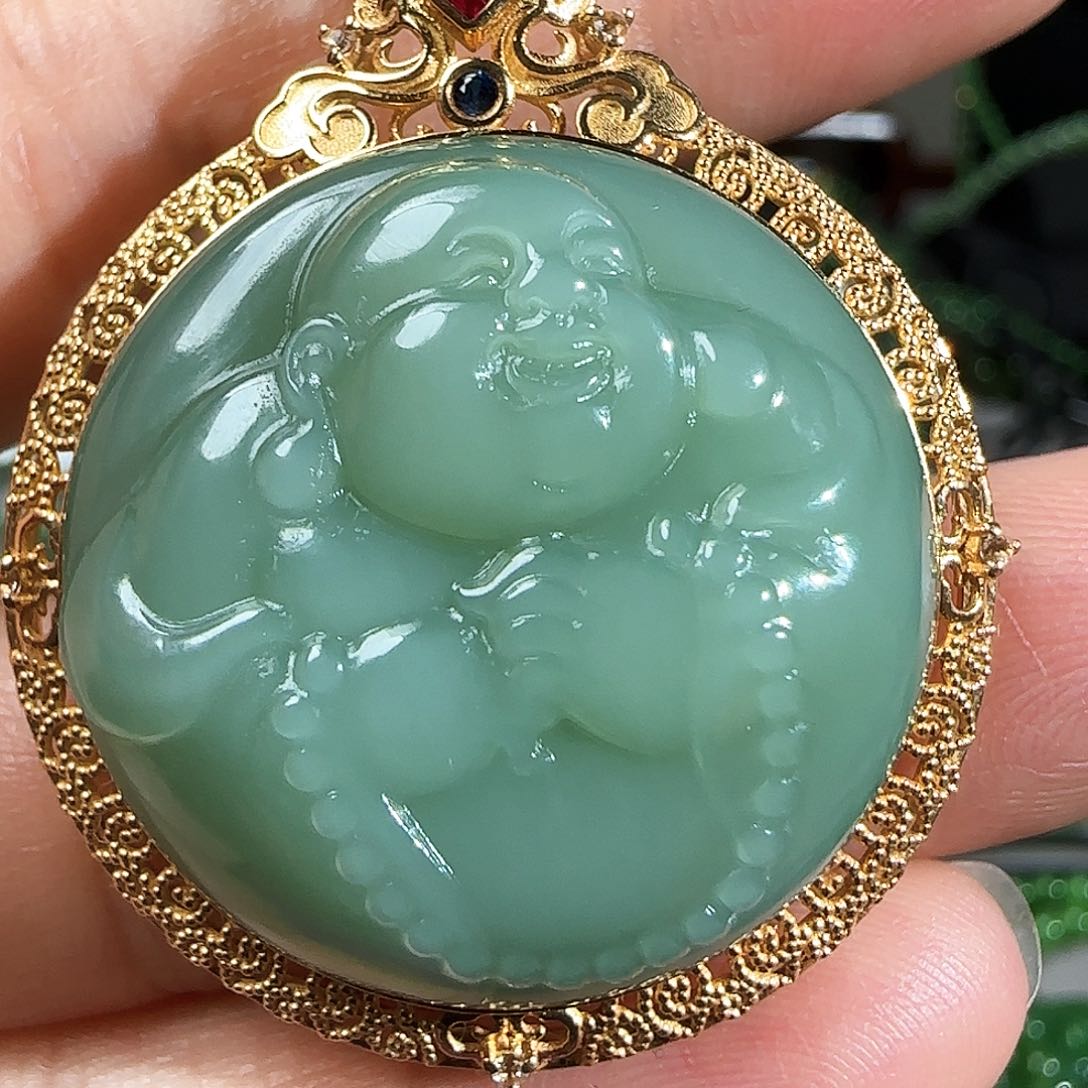 和田玉（碧玉）颈饰18K金镶嵌