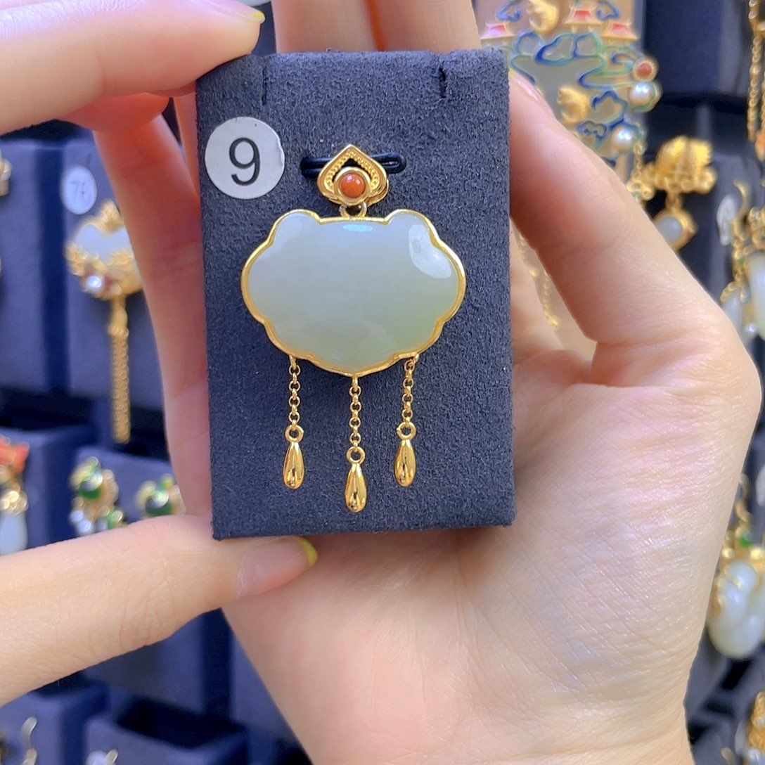 和田玉颈饰银S925镀金镶嵌