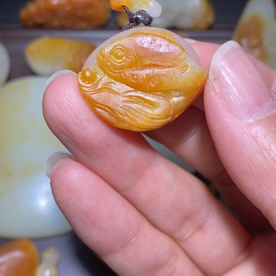 和田玉（子料）未镶嵌颈饰明*川