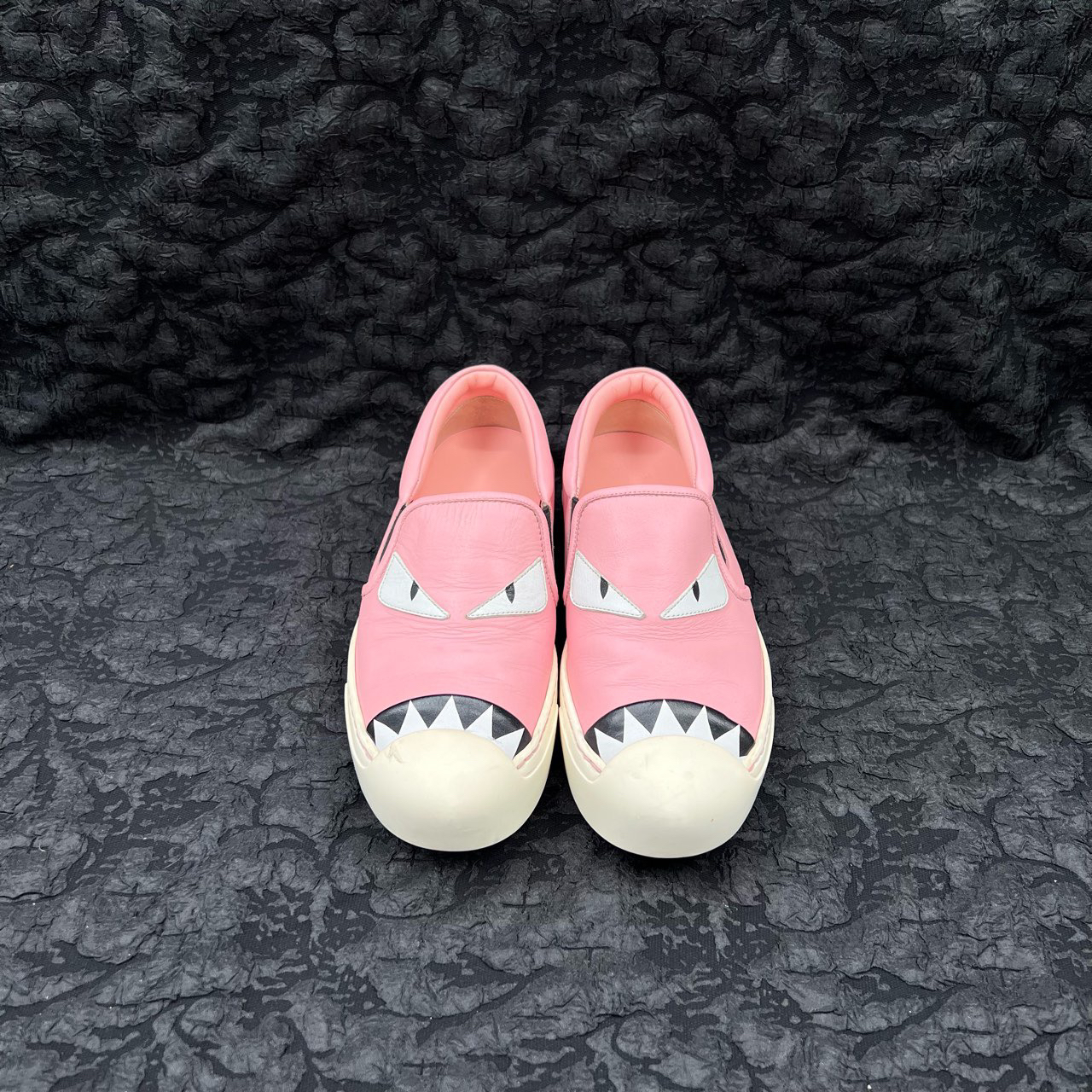 95新 FENDI/芬迪 粉色小怪兽一脚蹬板鞋 36码/95新/无配件