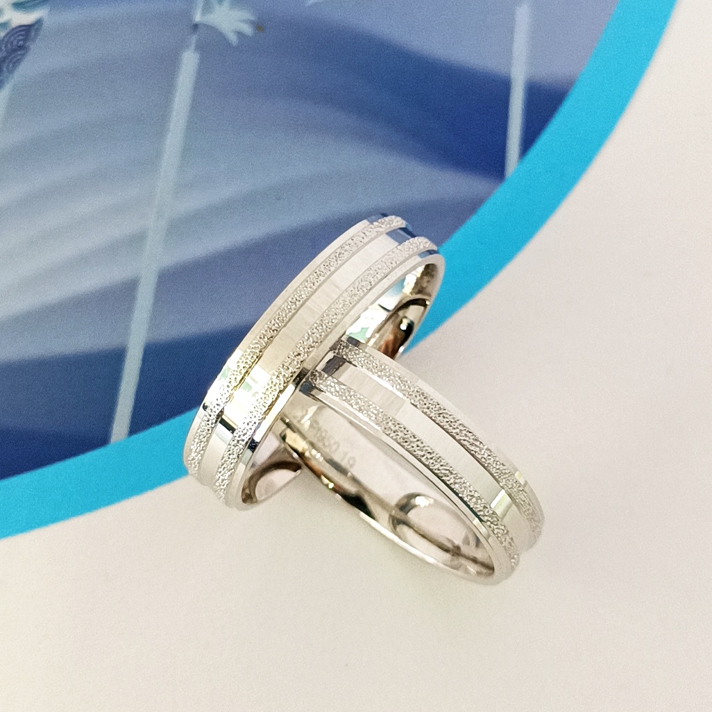 世嘉Pt950铂金素圈戒指简约时尚设计情侣戒指经典素款WY