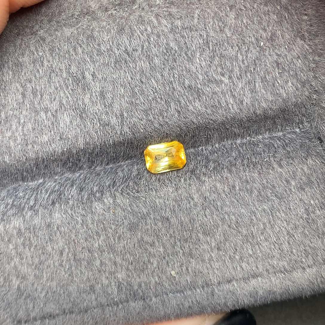 蓝宝石裸石未镶嵌金黄色蓝宝石1.07ct吉尔德