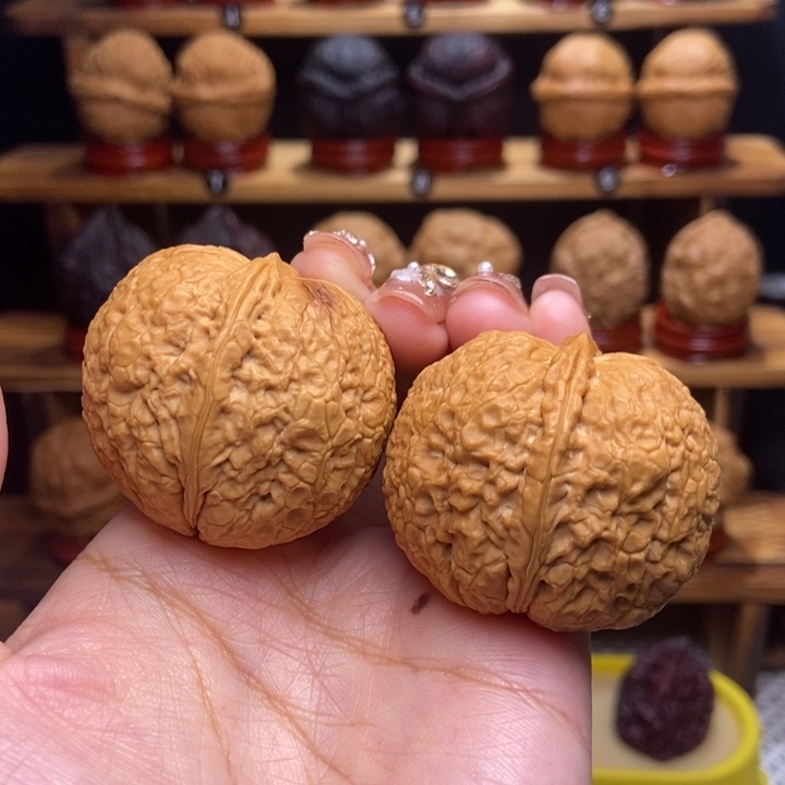 文玩核桃吊坠卧龙14