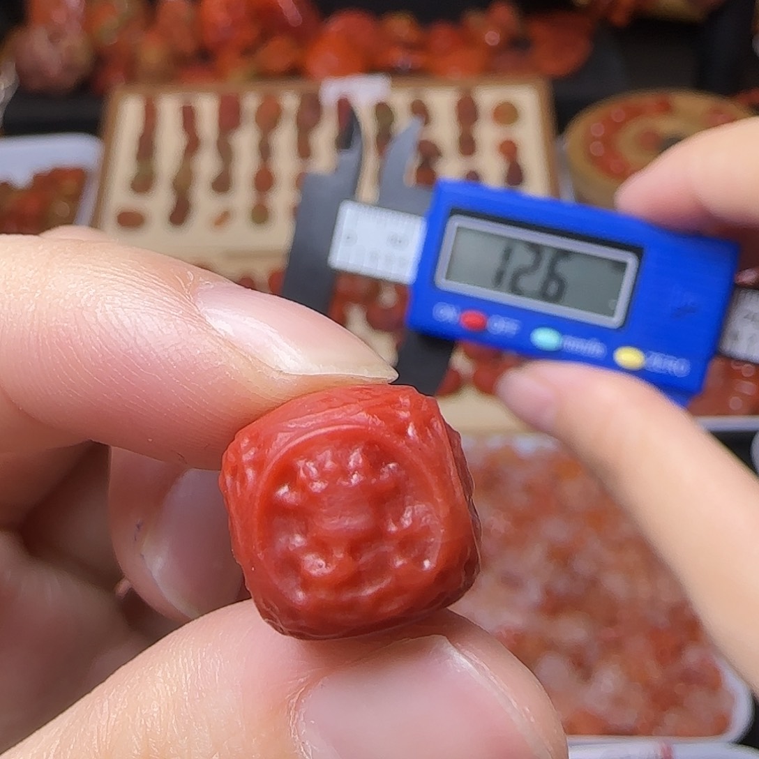 南红玛瑙未镶嵌颈饰