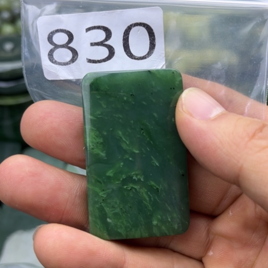 和田玉未镶嵌珠宝半成品