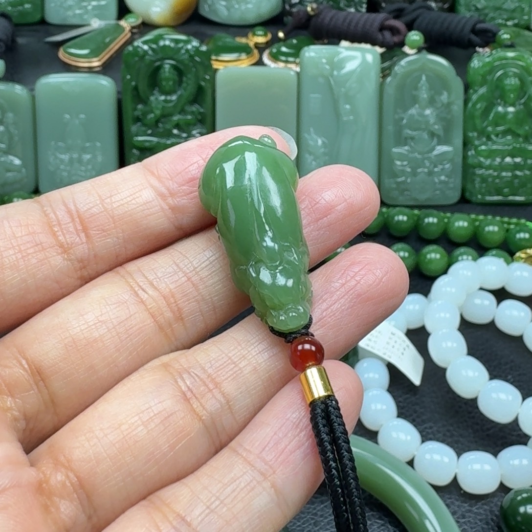 和田玉未镶嵌吊坠(不含链)