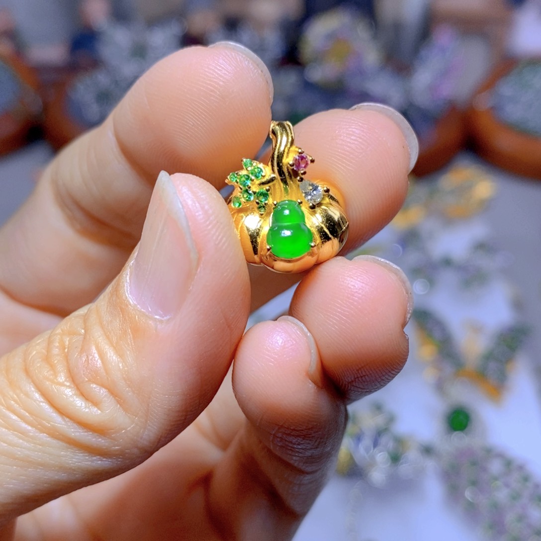 翡翠耳坠银S925镶嵌天然翡翠