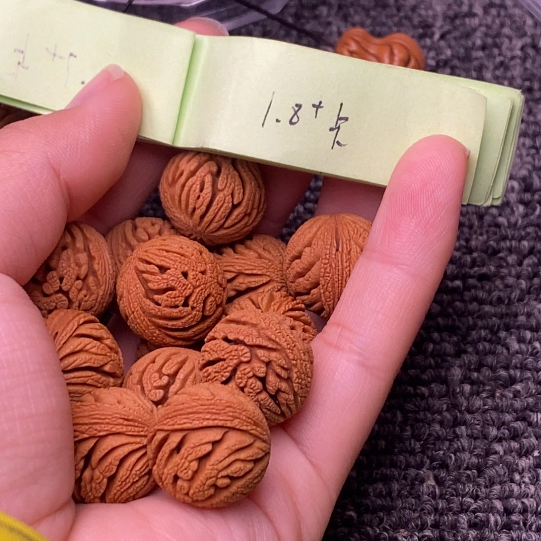 秦岭山脉龙纹桃核 14