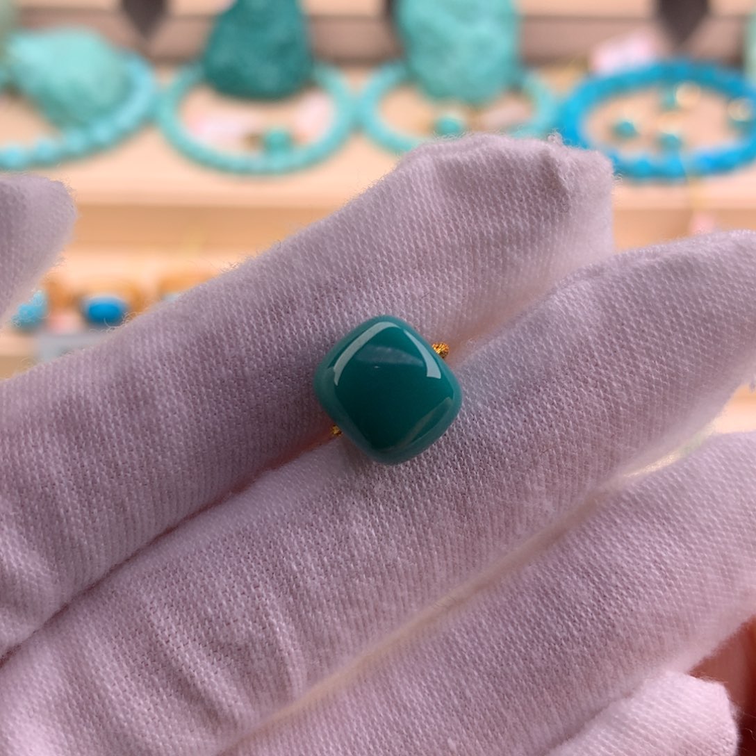 绿松石珠宝奇石未镶嵌10.5*9.3mm