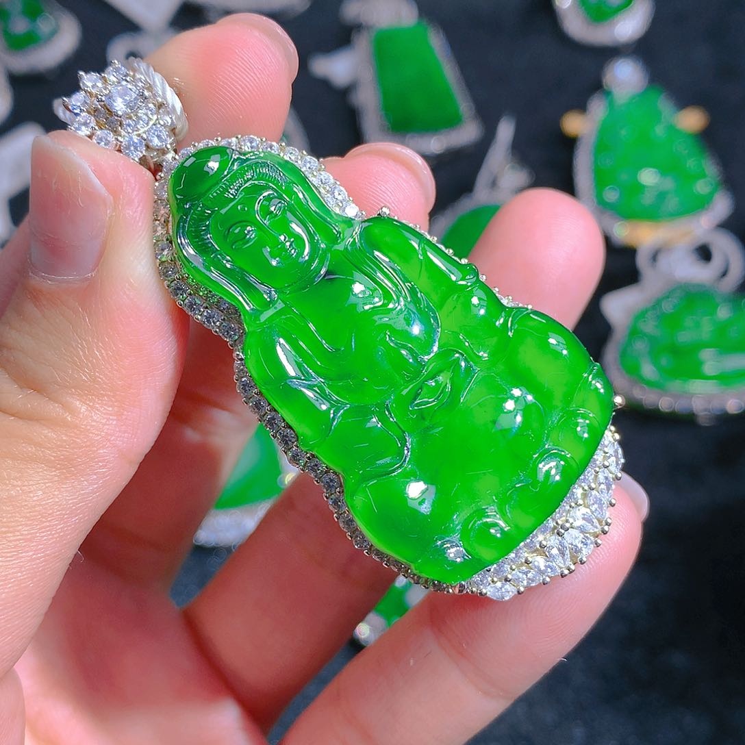 翡翠颈饰银S925镶嵌吊坠