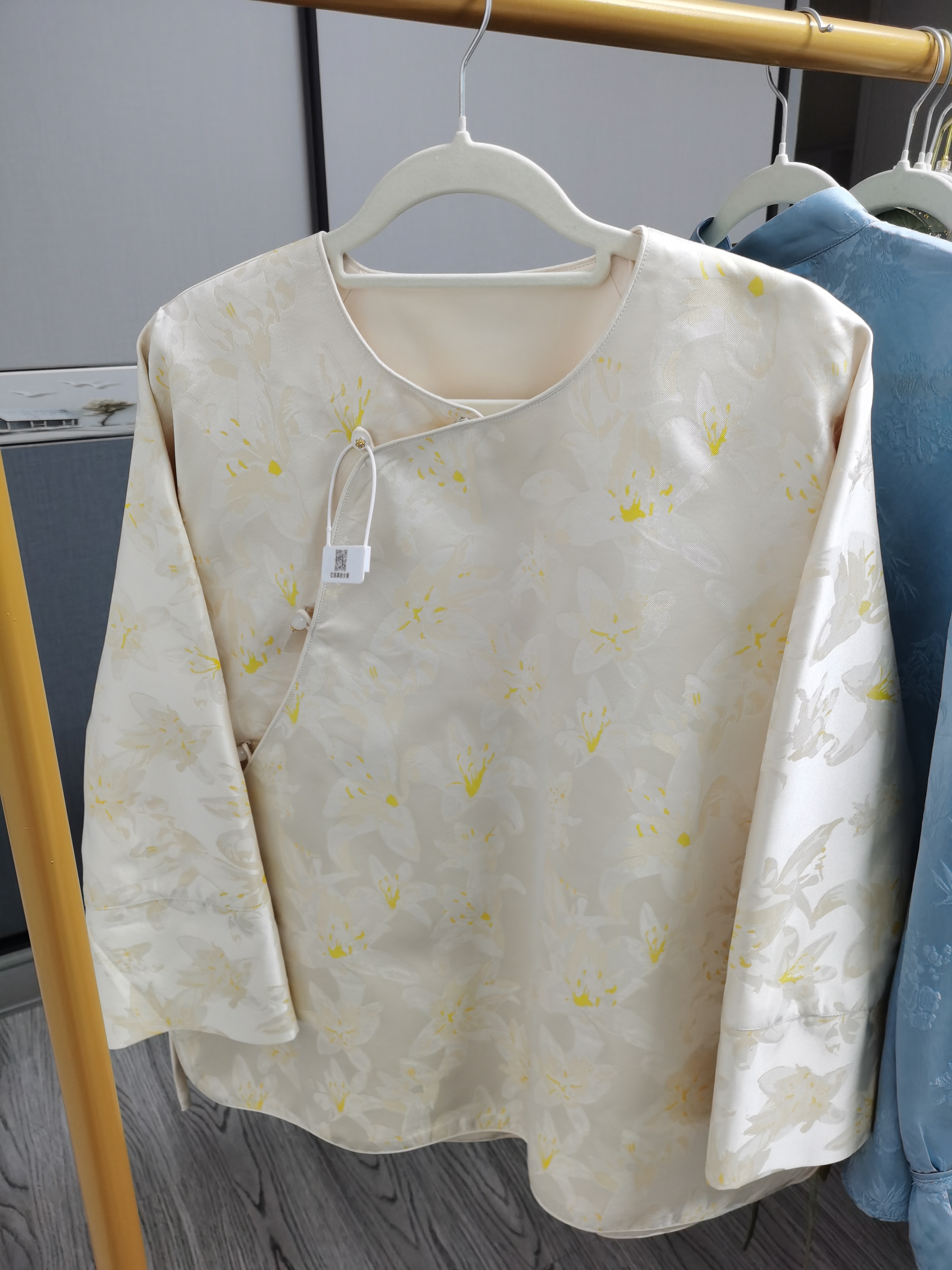 织金宋锦白白合毛衫外套常规款标准时尚