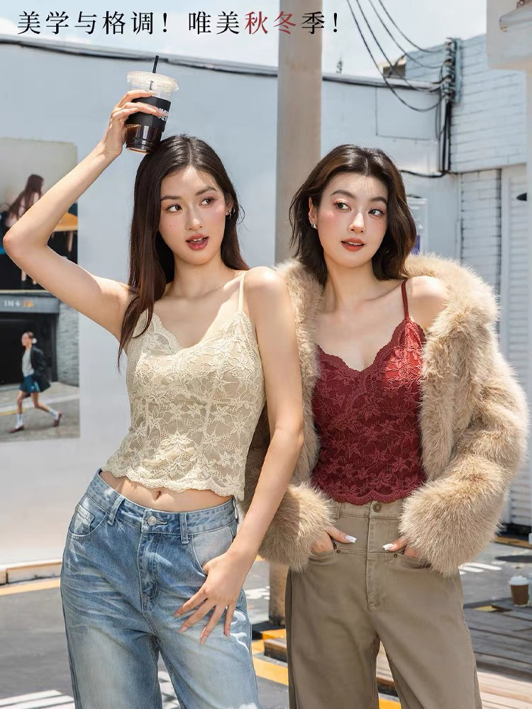 法式纯欲风带胸垫蕾丝吊带短款背心性感女内搭外穿设计感十足6099