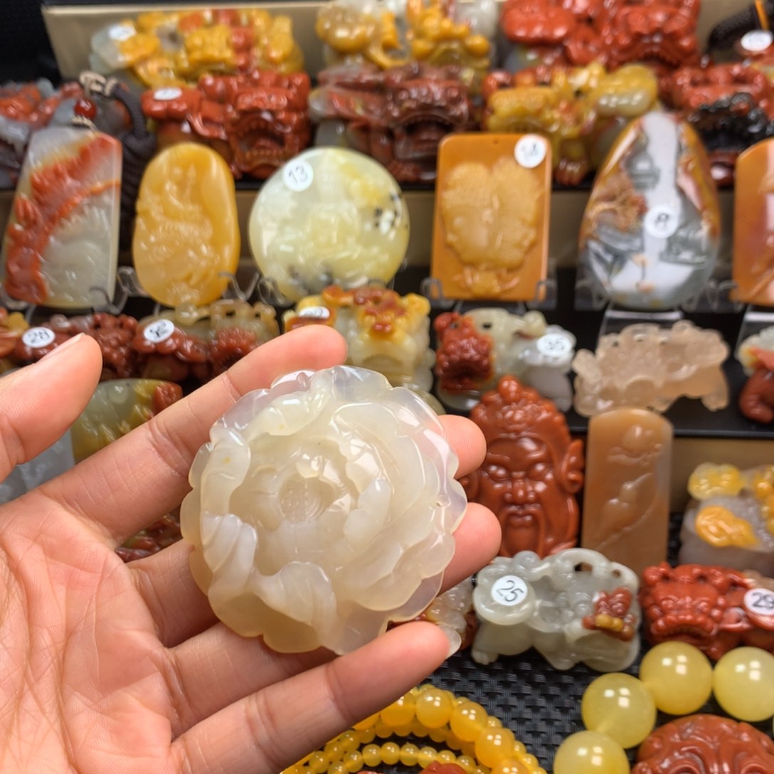 石英质玉（黄龙玉）挂件未镶嵌