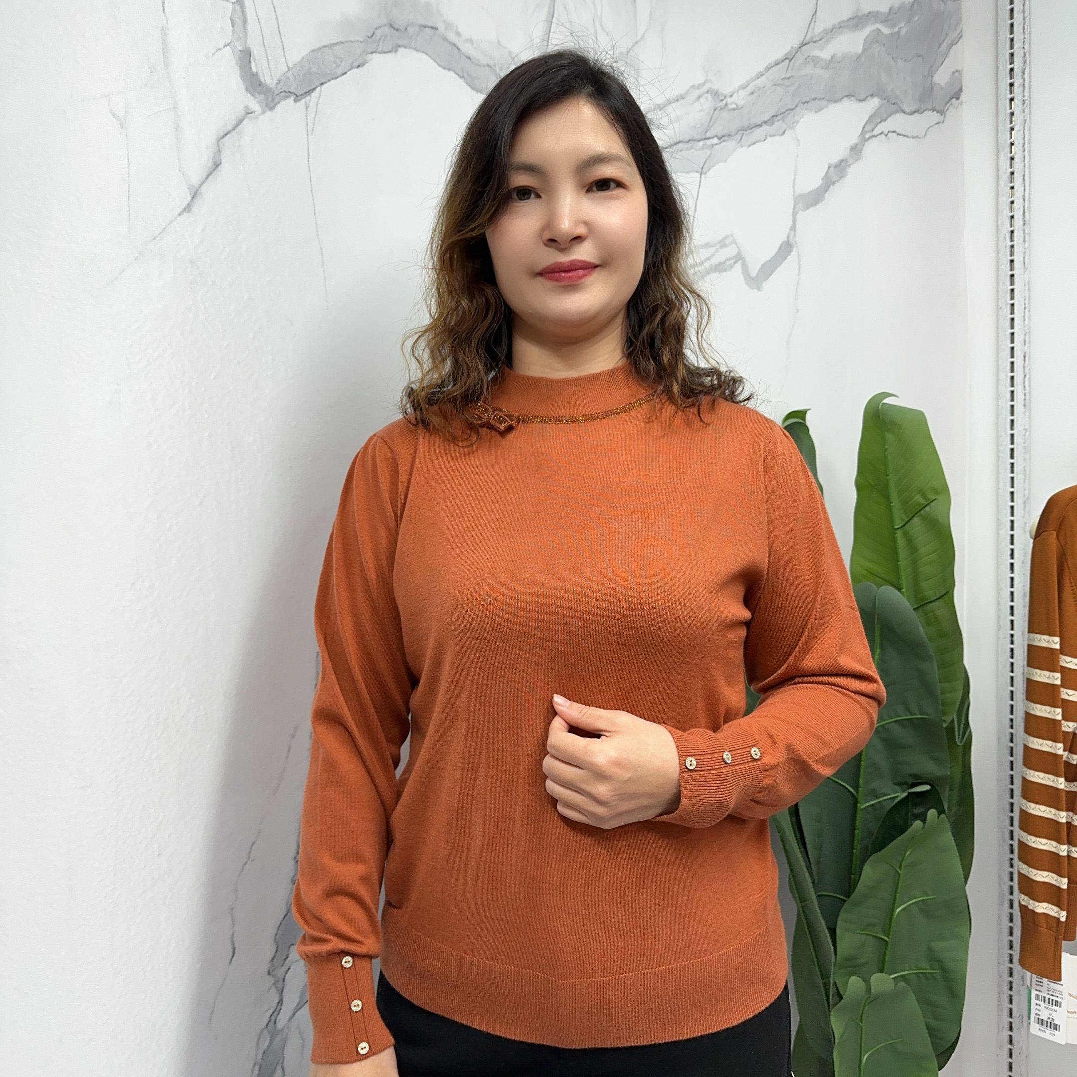 新款妈妈装66225长袖中高领毛衣带钻蝴蝶结