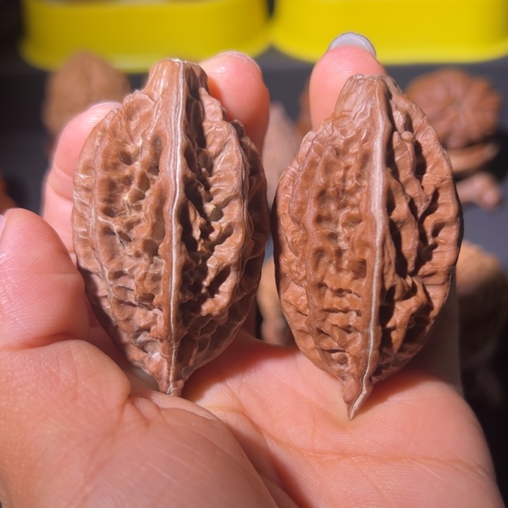 文玩核桃吊坠核桃162瑕疵有黄