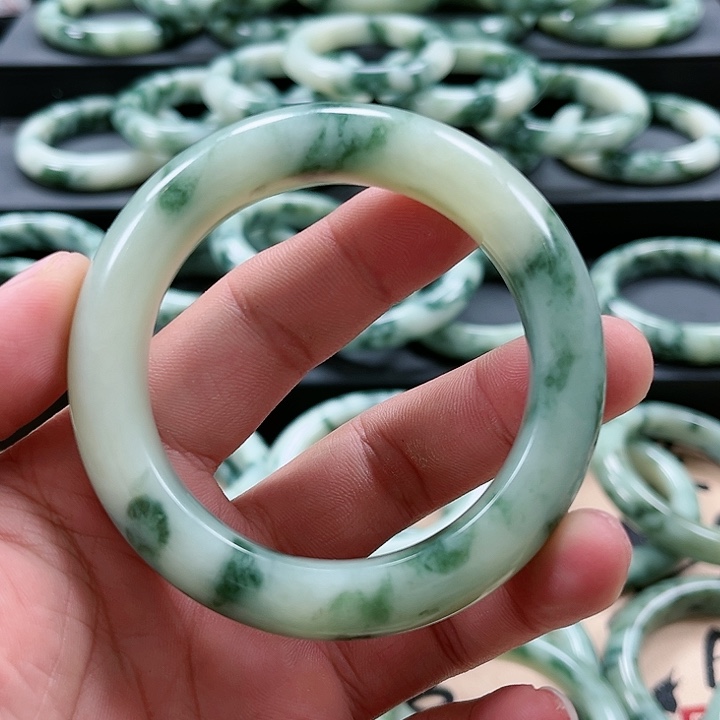【闪购商品】透闪石-蛇纹石玉手镯未镶嵌金*豆