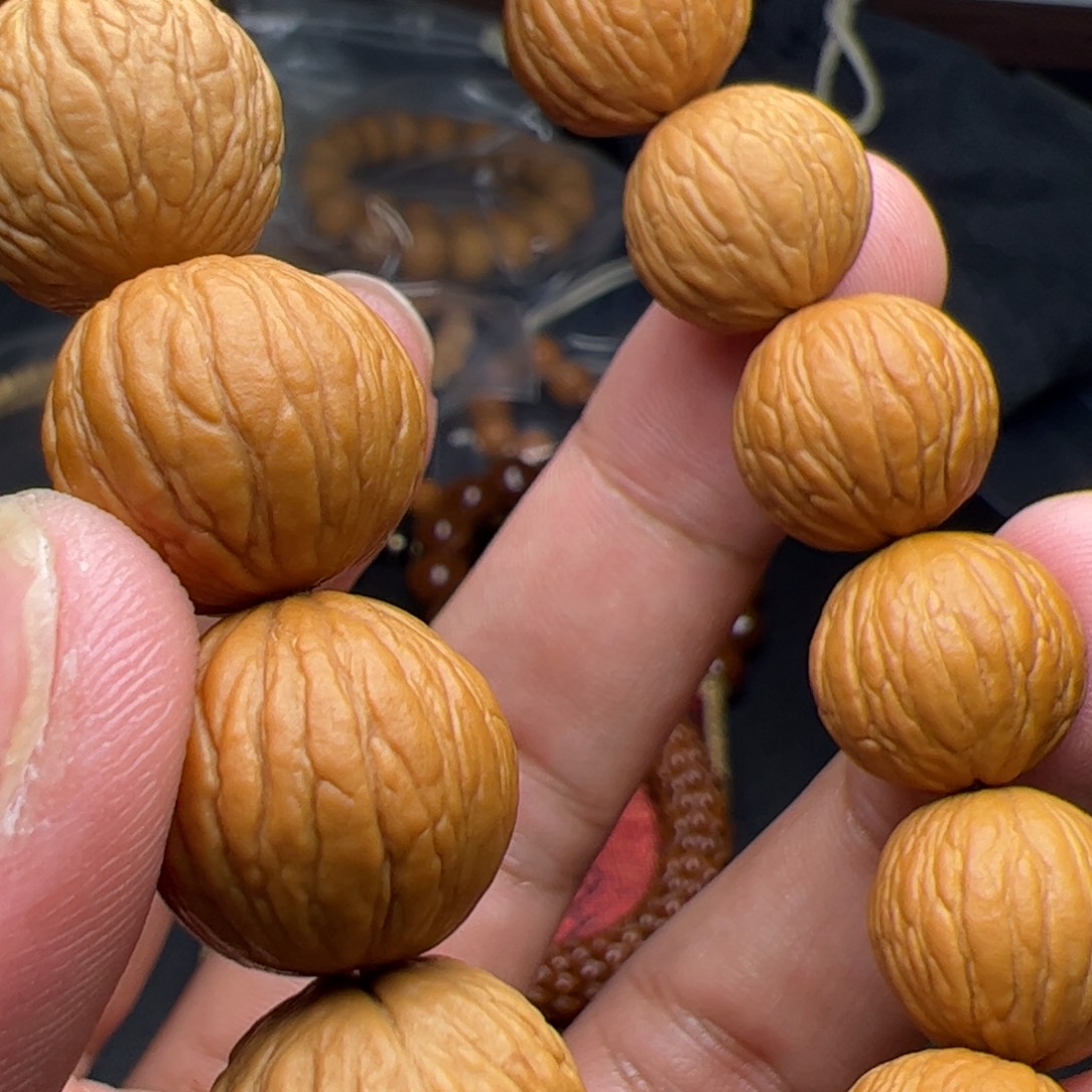 猴头核桃吊坠巨头